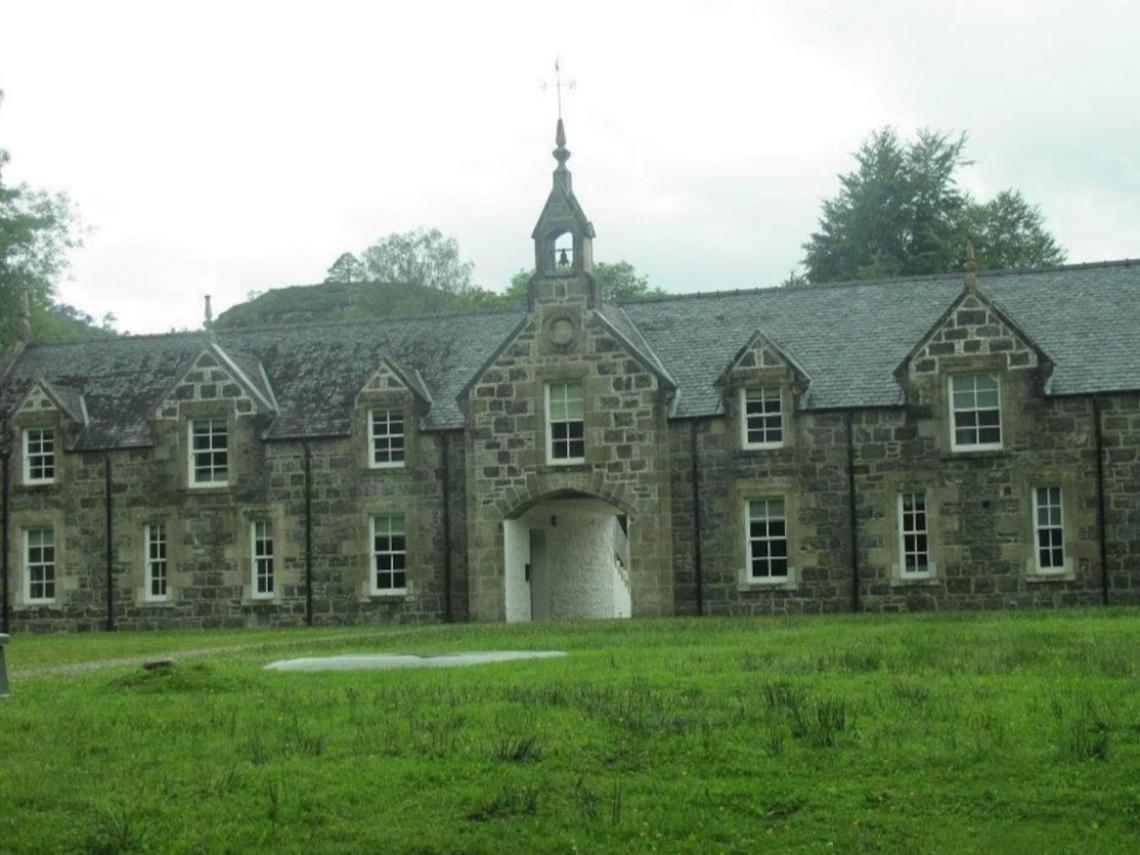 Highland Bridge Hotel Spean Bridge Extérieur photo