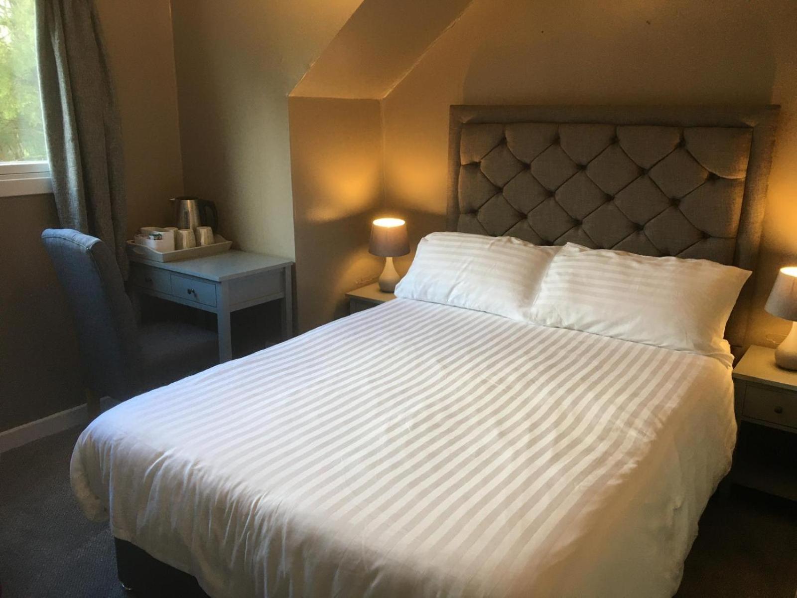 Highland Bridge Hotel Spean Bridge Extérieur photo